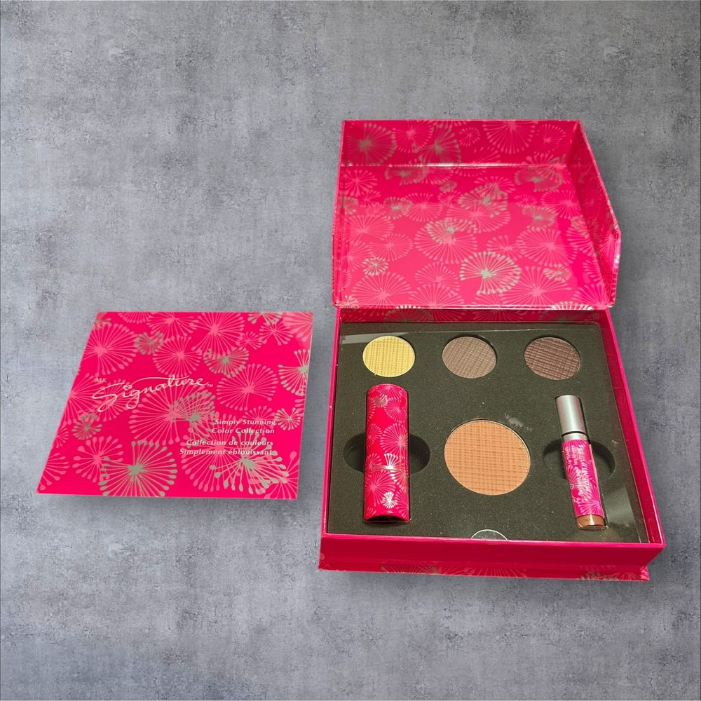 MK Signature Simply Stunning Color Collection Pink NEW Makeup Gift Set
